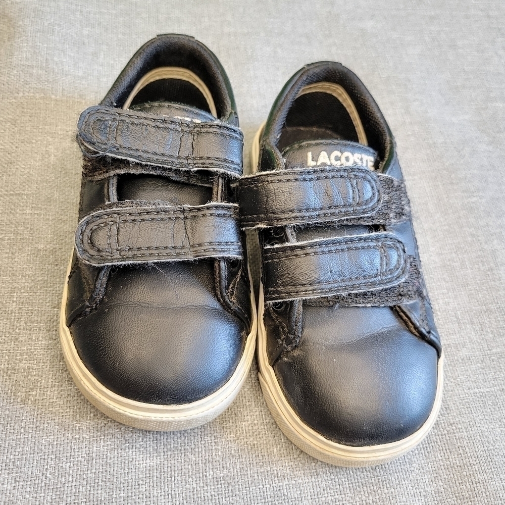 Bundle of 4 pairs of toddler shoes. - Picture 8 of 13